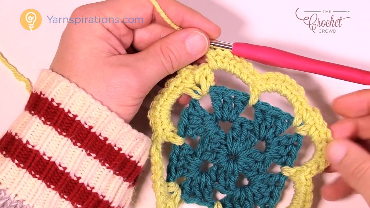 How to Crochet A Border - Petal Edge-gCZkTMYu87E
