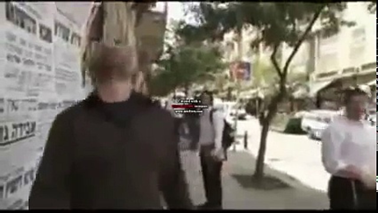 Żydzi rasiści przeganiają reportera z ameryki. Spadaj stąd, Izrael to nasz kraj!