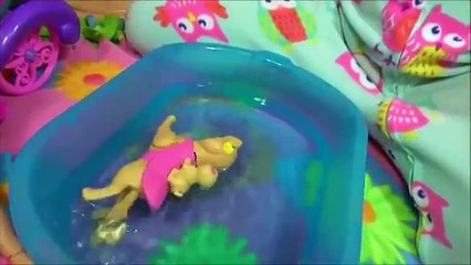 Crying baby - Bad Baby Victoria & Annabelle Toy Freaks Giant Candy Yummy Toy Freaks Family-mYvidjB_M-k