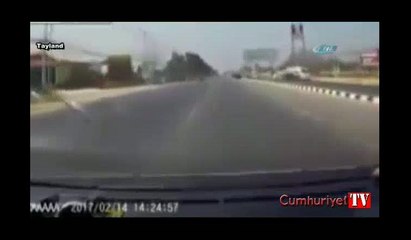 Alışveriş yolunda korkunç kaza: İki ölü