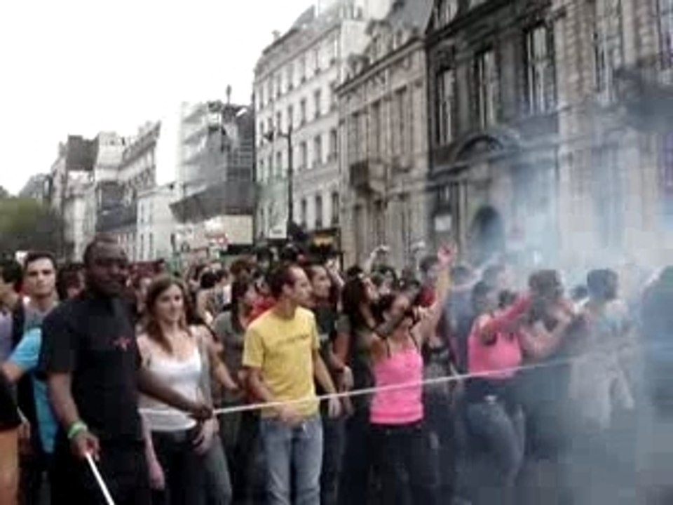 Muttonheads @ Techno Parade 2007 - People moving