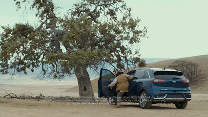 2017 Kia Niro _ Melissa McCarthy Escapes With Her Backup Camera