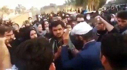 شهروندان اهوازی با برپایی تظاهرات وسیعی خواستار محاکمه معصومه ابتکار رئیس سازمان حفاظت محیط زیست شدند