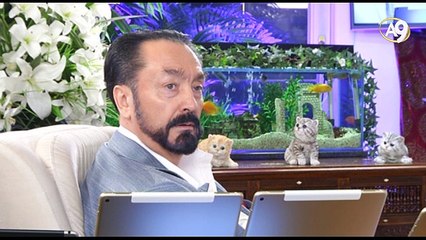 Adnan Oktar canlı yayına milyon yıllık hangi fosilleri gösterdi?