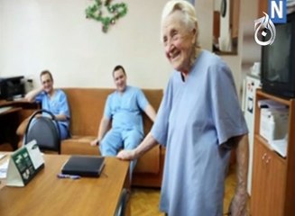 World's oldest surgeon, 89, is still performing operations