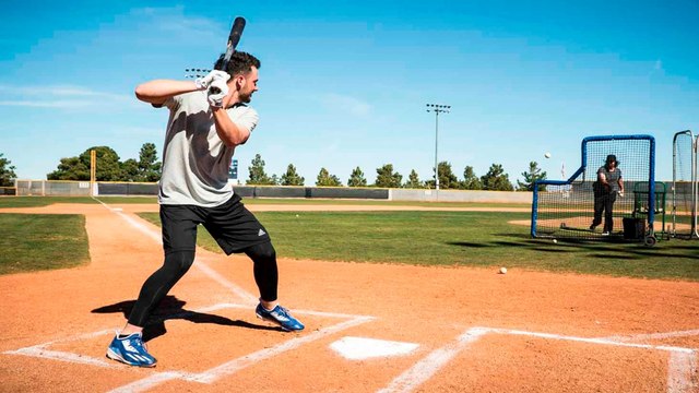 Baseball Star Kris Bryant Gets Pranked by Hall of Famer Greg Maddux