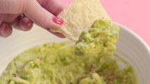 You’ve NEVER Seen Guacamole Made Like This!