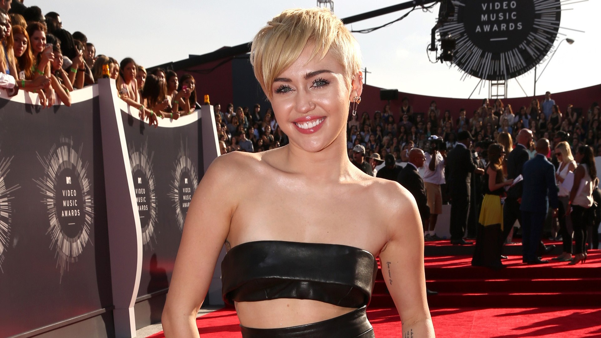 19 Outfits Only Miley Cyrus Could Pull Off