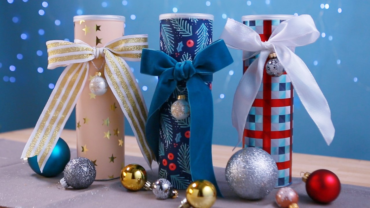 How to Turn a Pringles Can Into a Christmas Cookie Container