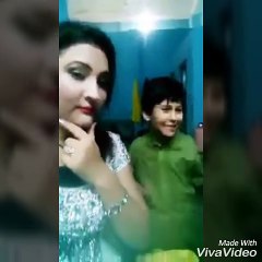 Pakistani larki apny choty bhai ky sath gandi harkat karty pakri gai - YouTube