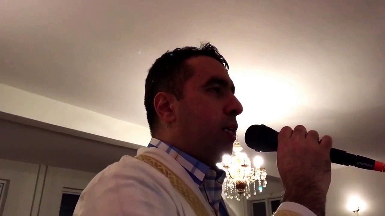 Metin Demirtas.Harameyn Mekke Medine usulu kamet. Iqamah al Salah. Kopenhag Kocatepe Camii. Iqamat al salah Makkah Mukarramah. Kabede neden kamet farkli okunuyor. Kabe imami kamet. Kabe kamet. Kabede kamet ve müezzinlik. Kabede namaz icin kamet. Kabe.