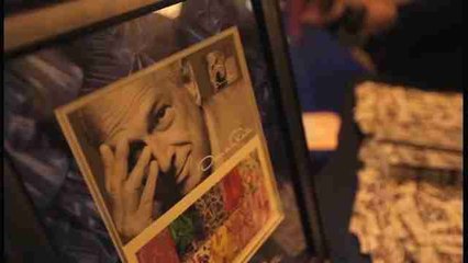 Servicio Postal de EE.UU. conmemora en sellos al dominicano Óscar de la Renta