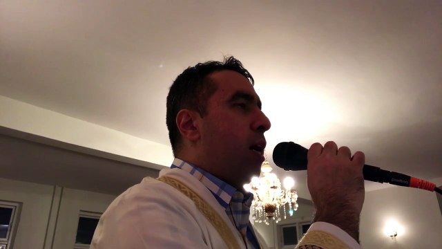 Metin Demirtas.Kopenhag Kocatepe Camii. Harameyn Kabe ve Medine usulu kamet.Kabe müezzini taklidi. Kabe kamet. Iqamat salah Makah Mukarramah. Kabede kamet. Kamet nasil getirilir. Kabede kamet neden farkli okunur. Kabe imami mahir. Call for prayer. islam