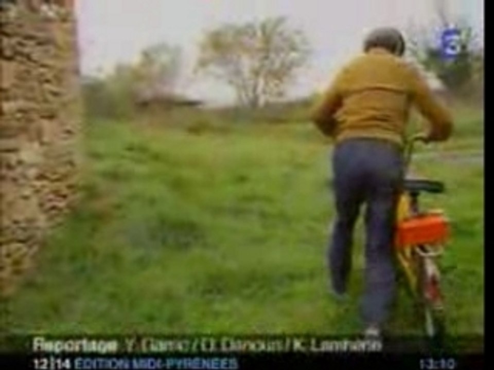 Papy fait de la mobilette