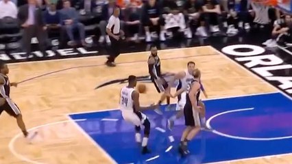 472-Year-Old Manu Ginobli Schools Young Magic Players on Fastbreak with Kawhi Leonard
