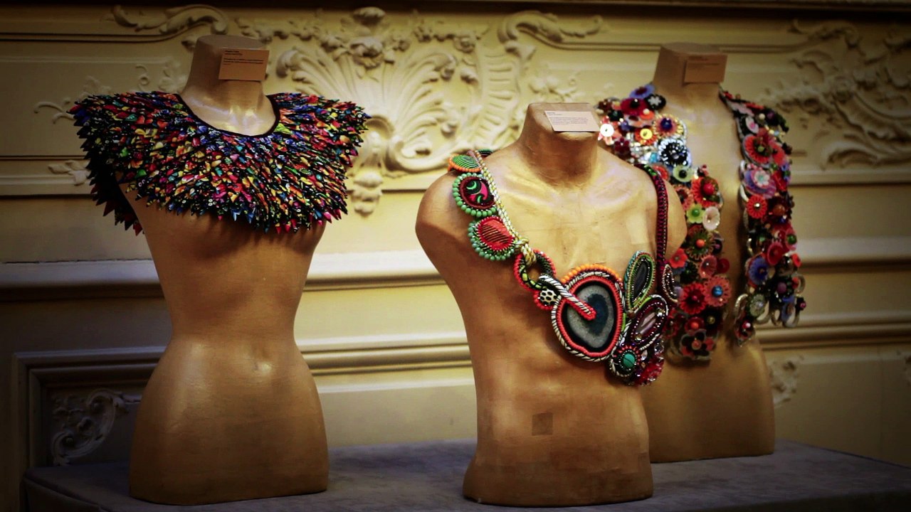 Exposition "PARURES" à l'Hôtel de Lassay