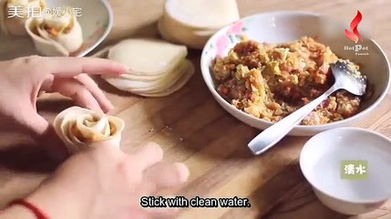 Rose-shaped Fried Dumplings