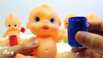 Aprender los Colores con la Muñeca del Bebé del Cuerpo de la Pintura de Dedo de la Familia Rimas de cuarto de niños EggVideos.com