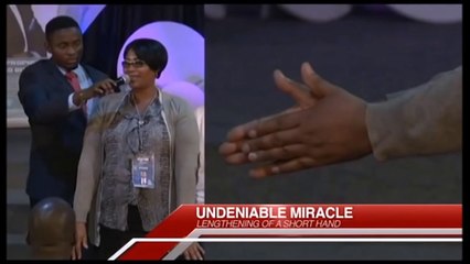 Ils croient tous au miracle mais quelle arnaque!!! Sa main s'allonge...