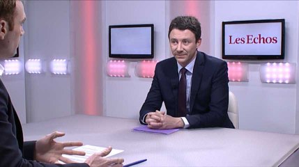 Emmanuel Macron candidat des "insiders" ? Son porte-parole répond