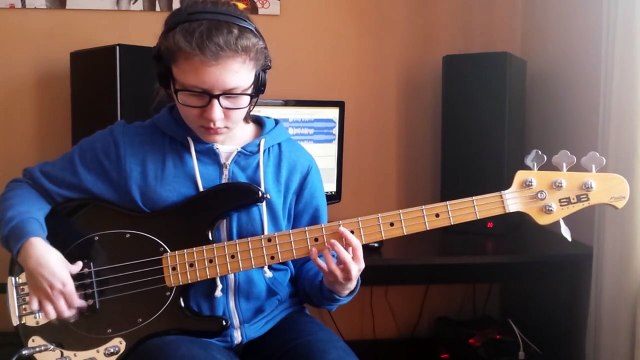 Red Hot Chili Peppers - Cmon Girl (Bass Cover)