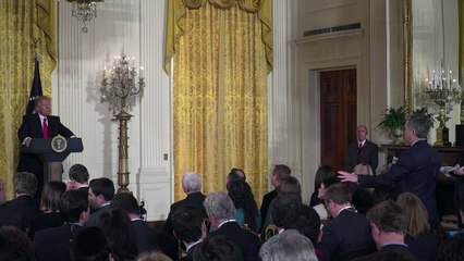 Trump teilt aus - in alle Richtungen