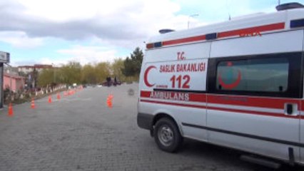 Çorum Kediye Çarpmamak Için Tır'ın Altına Giren Otomobildeki Kadın Kurtarılamadı