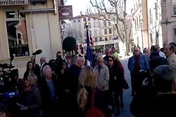 Les rapatriés chantent Le chant des Africains Pour Macron