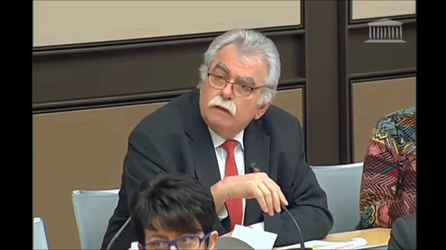 Table ronde sur l'industrie du médicament : André Chassaigne réagit au Directeur du LEEM (entreprises du médicament)