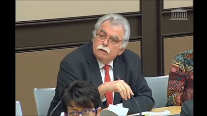 Table ronde sur l'industrie du médicament : André Chassaigne réagit au Directeur du LEEM (entreprises du médicament)