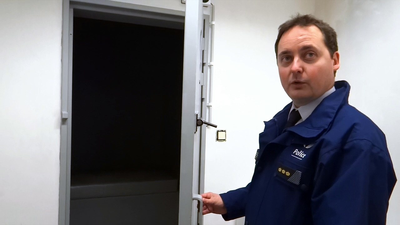 Police de Jemeppe-sur-Sambre: visite des cellules avec le chef de corps