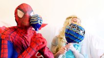 Spiderman With Frozen Elsa & Giant Gummy Candy Chuppa Chups, Pink Spidergirl Superhero in