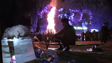 Vietnam: une danse avec le feu contre les démons