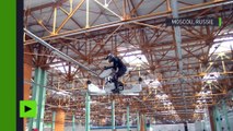Les hoverboards ne sont plus à la mode, place aux motos volantes !