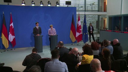 Merkel: OTAN es importante para ambos lados del Atlántico