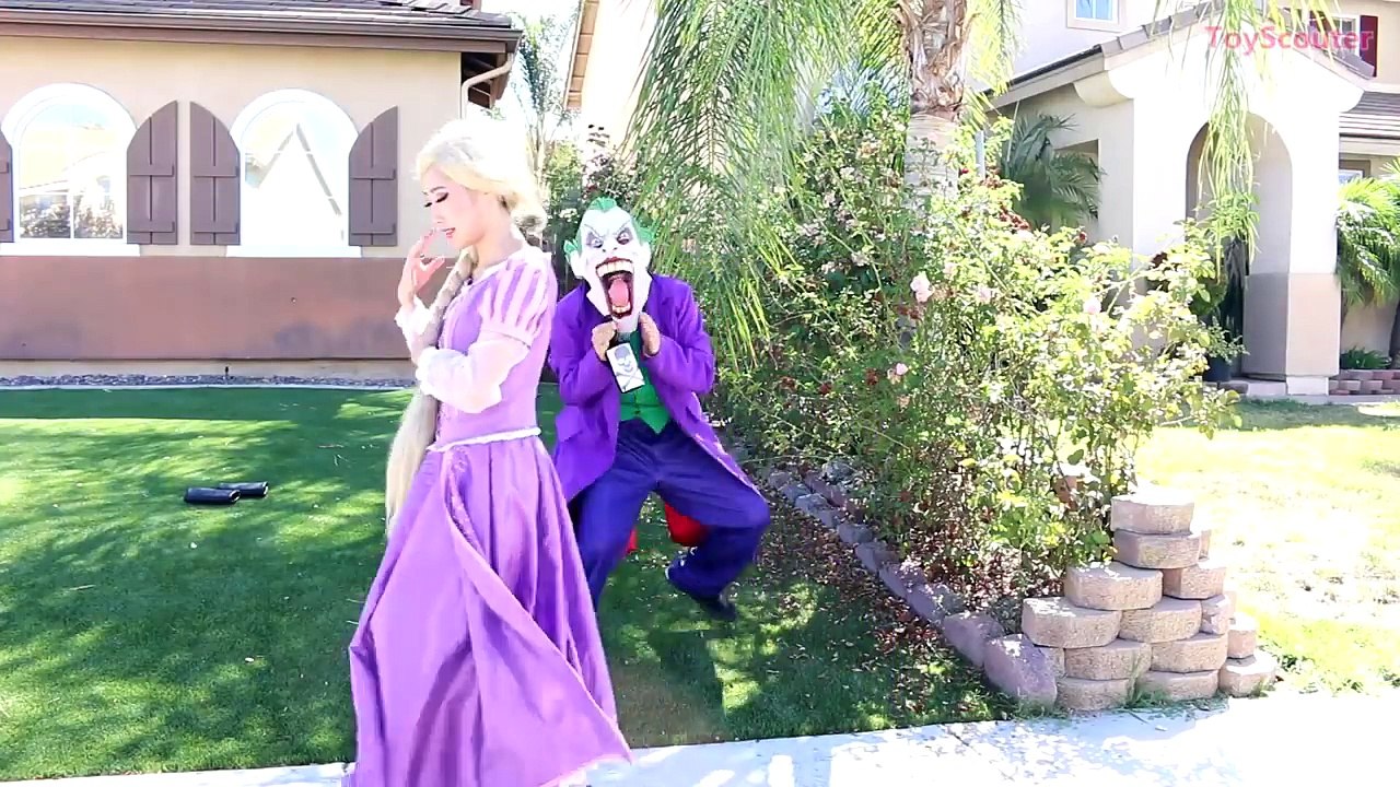 Frozen Elsa Draws on Joker! w/ Minnie Mouse, Venom & Paw Patrol Chase in Real Life