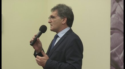 Strassera, el fiscal que sentó en el banquillo a dictadores, es recordado en Argentina