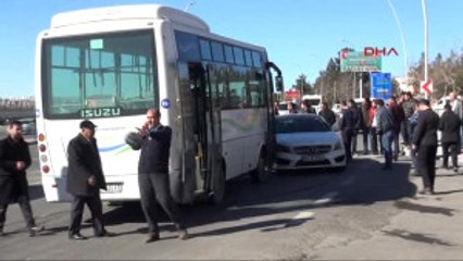 Şanlıurfa'da Otobüs Otomobille Çarpıştı: 3 Yaralı