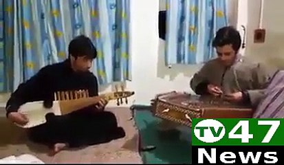 Two Kashmiri boys played the Pakistan National Anthem by TV47