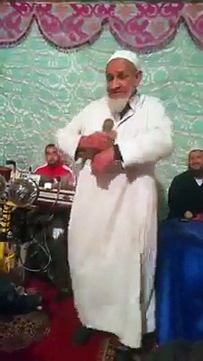 قصة بالعلوي مع التفاحة  هههههههههه واطاليعة صافي 