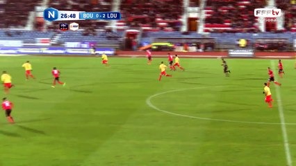 Centre parfait et Leautey qui reprend du gauche sans cadrer !