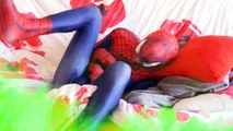 Congelados Elsa Detenido Por la Policía vs Joker Tesoro w/ Spiderman en la Vida Real ft Rosa Spid