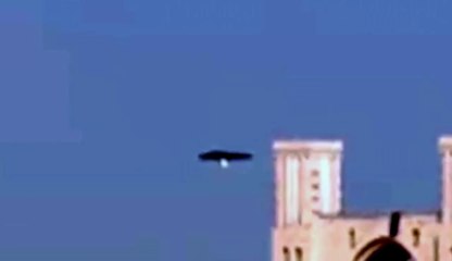 Recopilación de videos de ovnis atacando la tierra