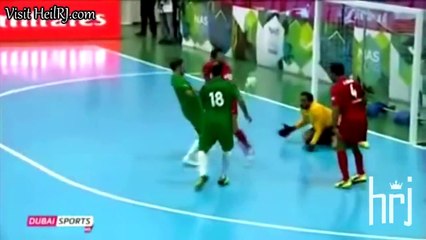 مهارات خيالية لملك كرة القدم للصالات البرازيلي فالكاو