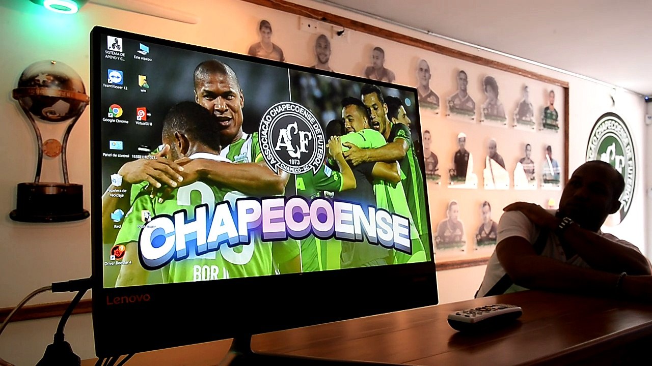 Bar homenageia a Chape