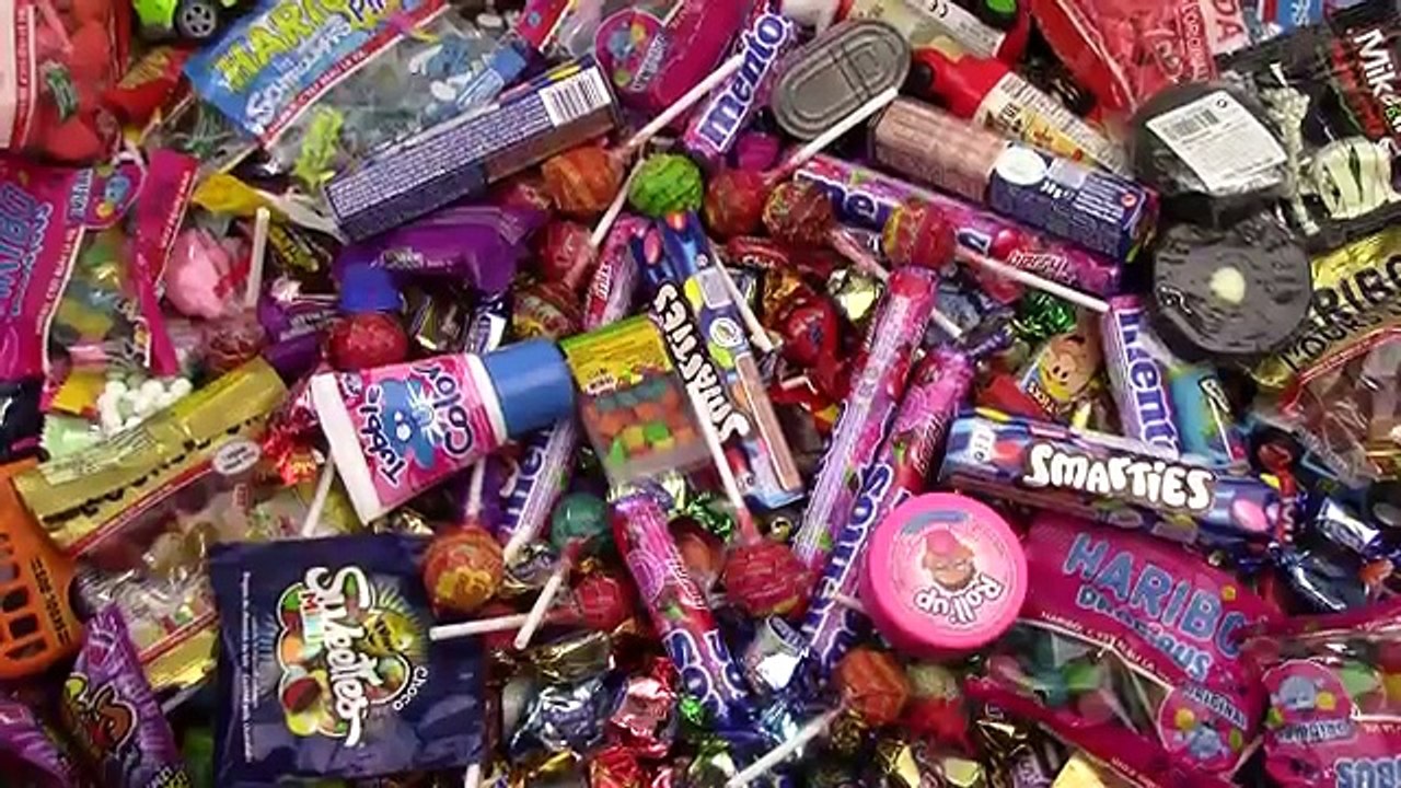 Oui Oui Chupa Chups Party in My Tummy LEARN COLORS with A lot of New Candy & Lollipops