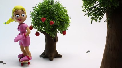 Elsa Frozen and Spiderman They fight in the bathtub  Frozen Play Doh Cartoon Stop Motion