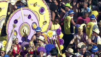 Rio: milhares de pessoas vão às ruas no pré-carnaval