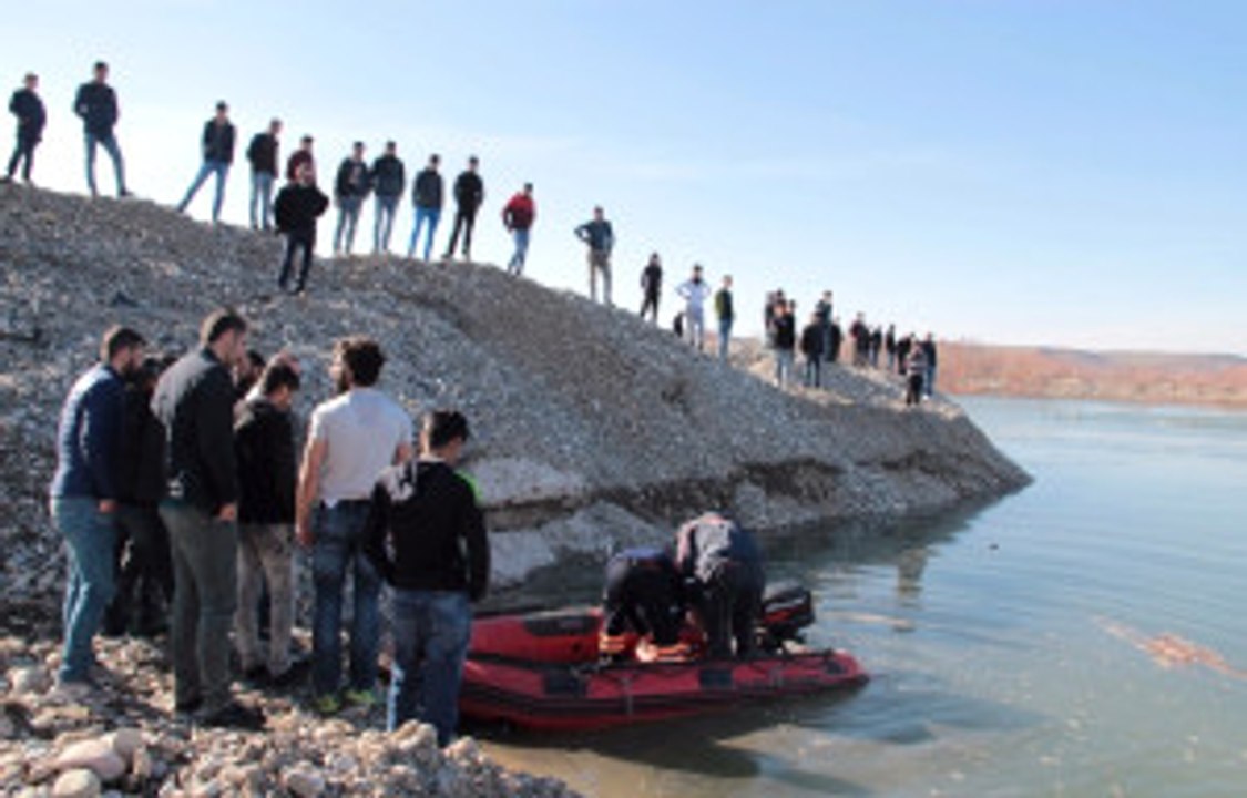 Baraj Kapakları Açılınca Balık Tutan Küçük Çocuk Suya Kapılıp Öldü