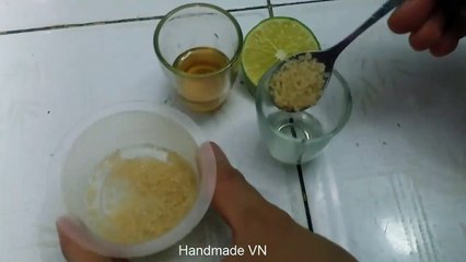 Tẩy trang - Tẩy da chết cho môi bằng - Mật ong chanh